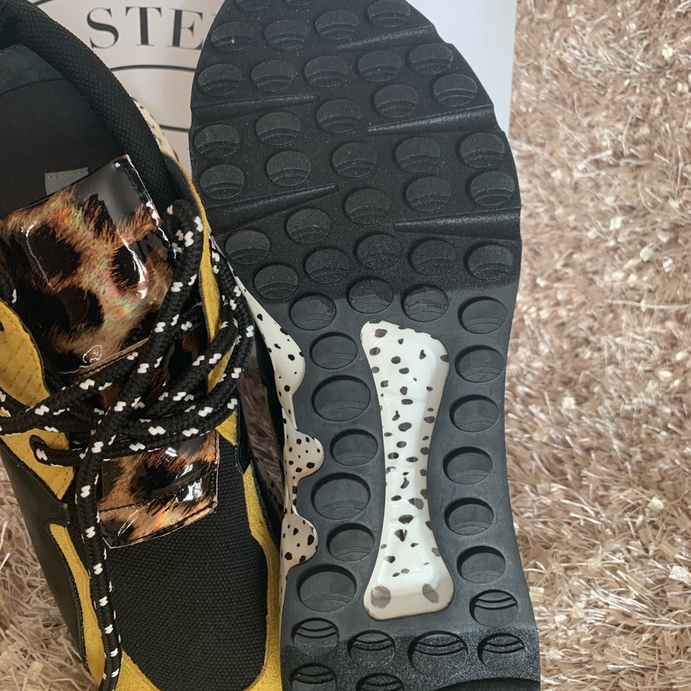 Steve Madden Gym Shoes